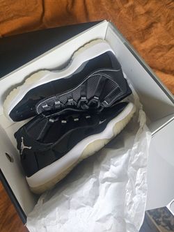 Air Jordan 11 Retro High-Top Sneakers Size 11