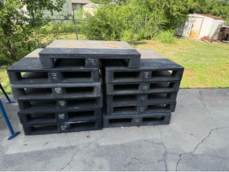 Plastic pallets