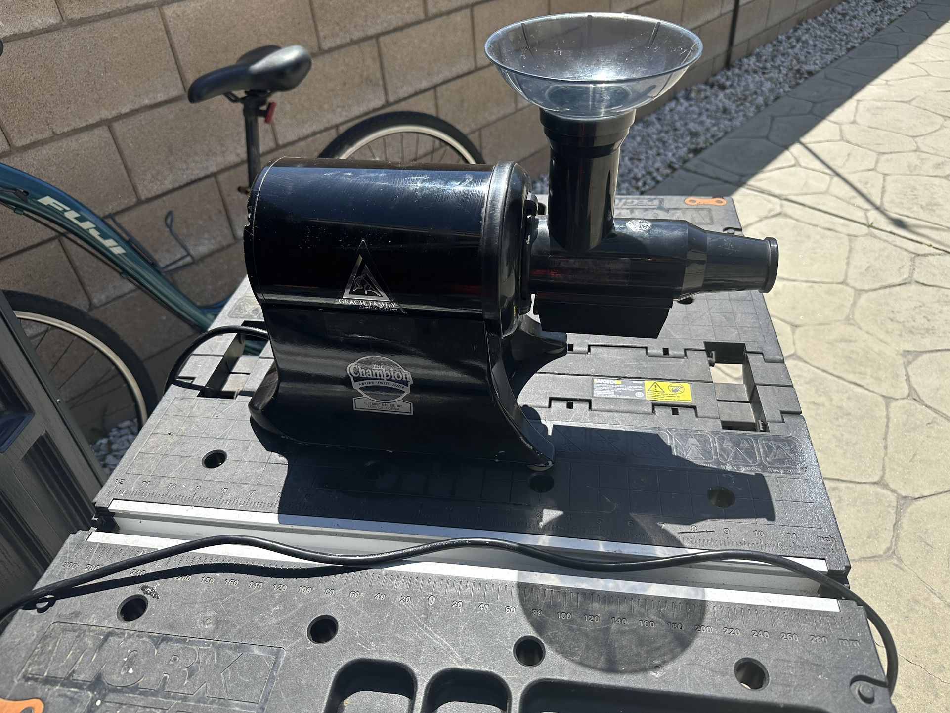 Juicer, Champion Brand