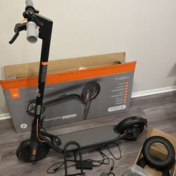 Segway F30 Electric Scooter Bundle