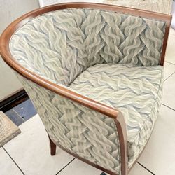 Vintage Looking Comfortable Chair/couch Seat 