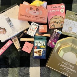 Random Lot Of New Stuff 
