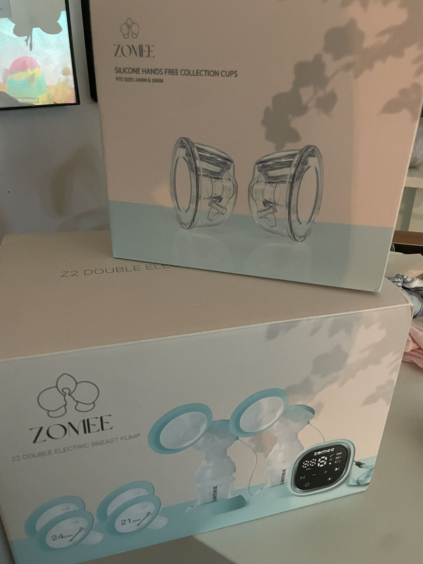 Zomee Z2 Handsfree Double Breastpump  W/Handsfree Collection Cups(open Box)
