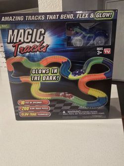 Magic Tracks Glow in the Dark Race Track Set
