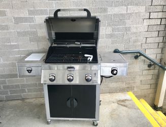 Five Burner Dual Fuel Gas Grill