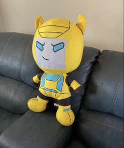 TRANSFORMERS BUMBLEBEE Big Plushie