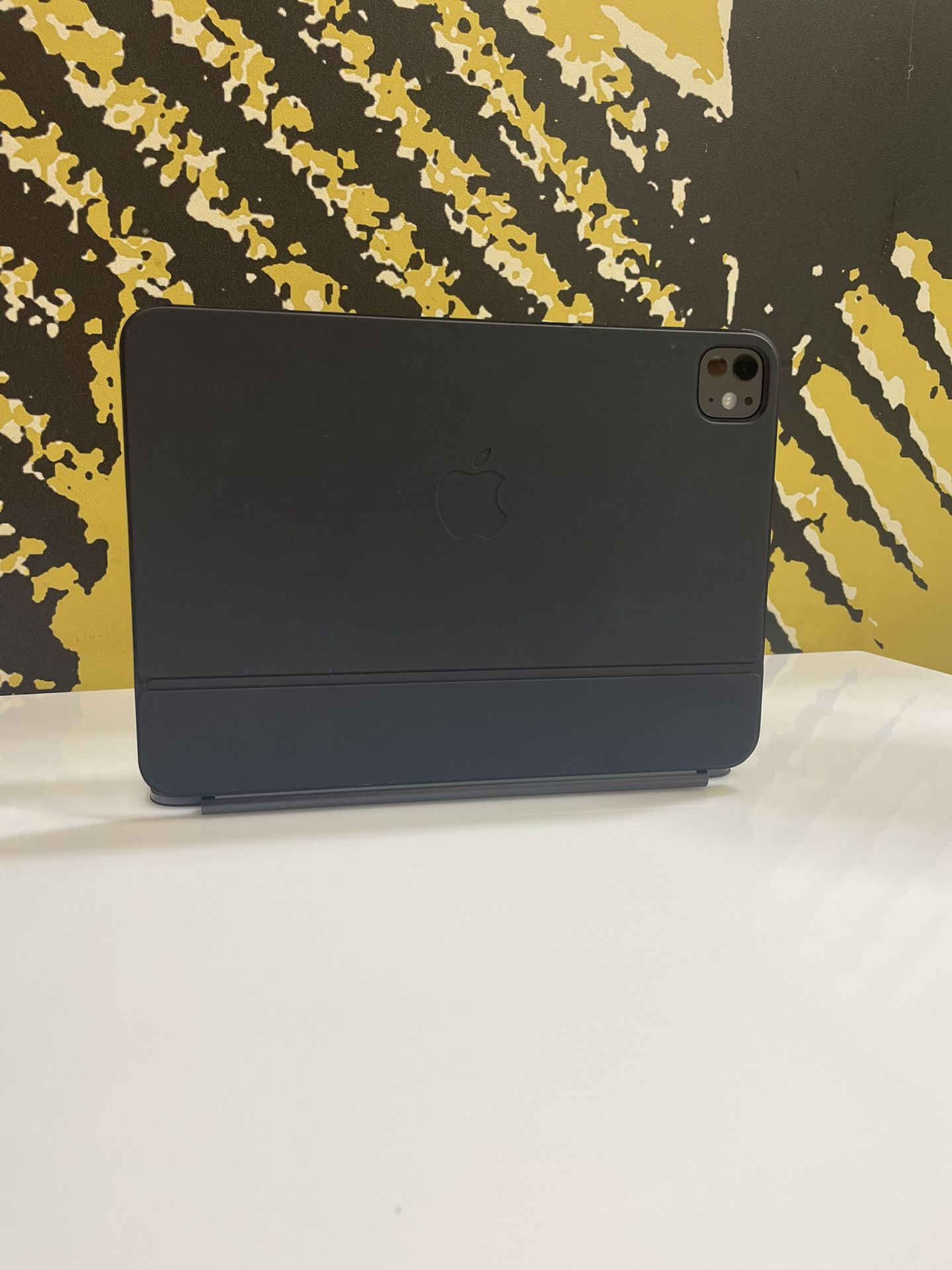 Magic Keyboard For iPad Pro 13-inch (M4). NO IPAD or PENCIL INCLUDED.