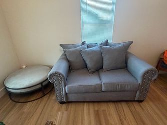 Loveseat /coffee table