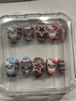 Hello Kitty Nails 