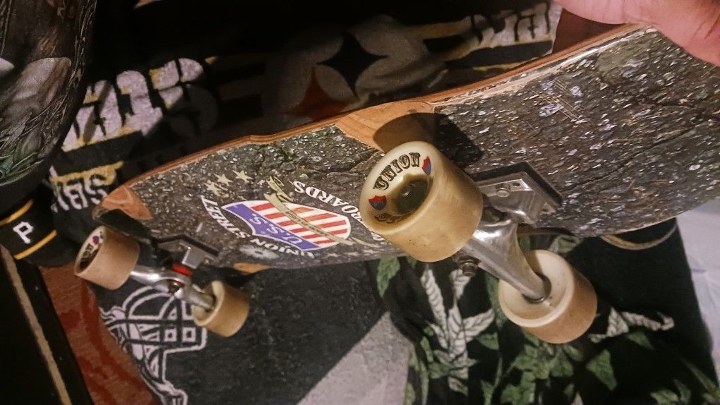 Fresh Cruse Skateboard (Long Board) hardly Used