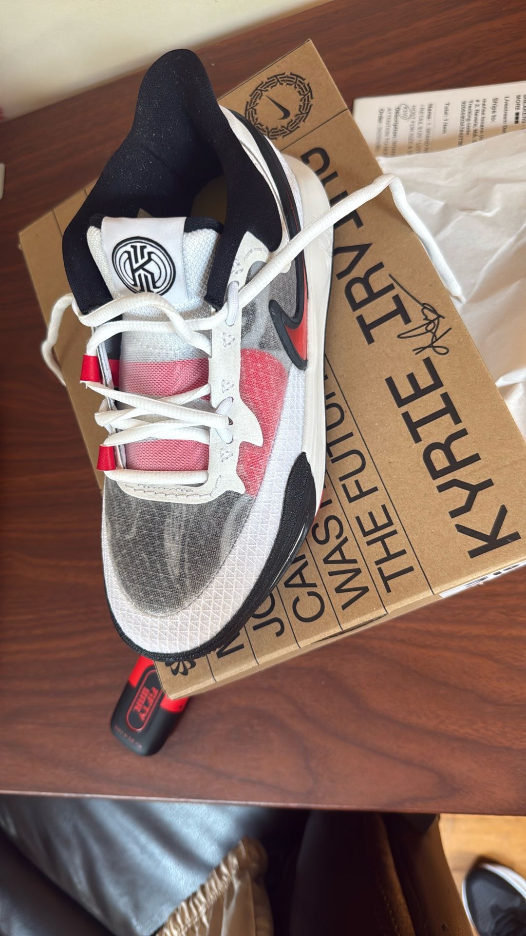 Kyrie 8 GO