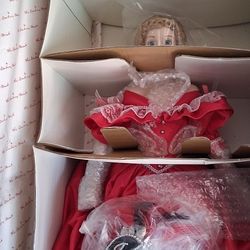 P0rcelaine Dolls,in Their Boxes
