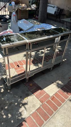 Glass dresser