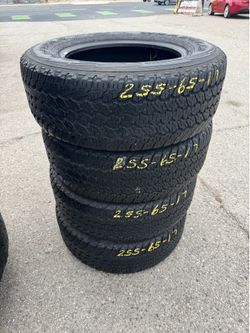 255/65/17 used set ( Goodyear A/T )