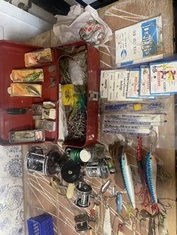 Huge Fishing Reels & lures  mix lot