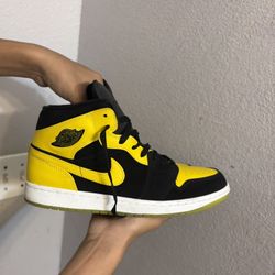 AIR JORDAN 1 NEW LOVE