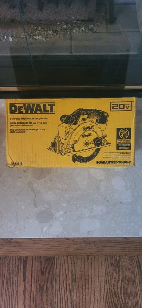 New Dewalt 20v Max Circular Saw [Tool Only] 