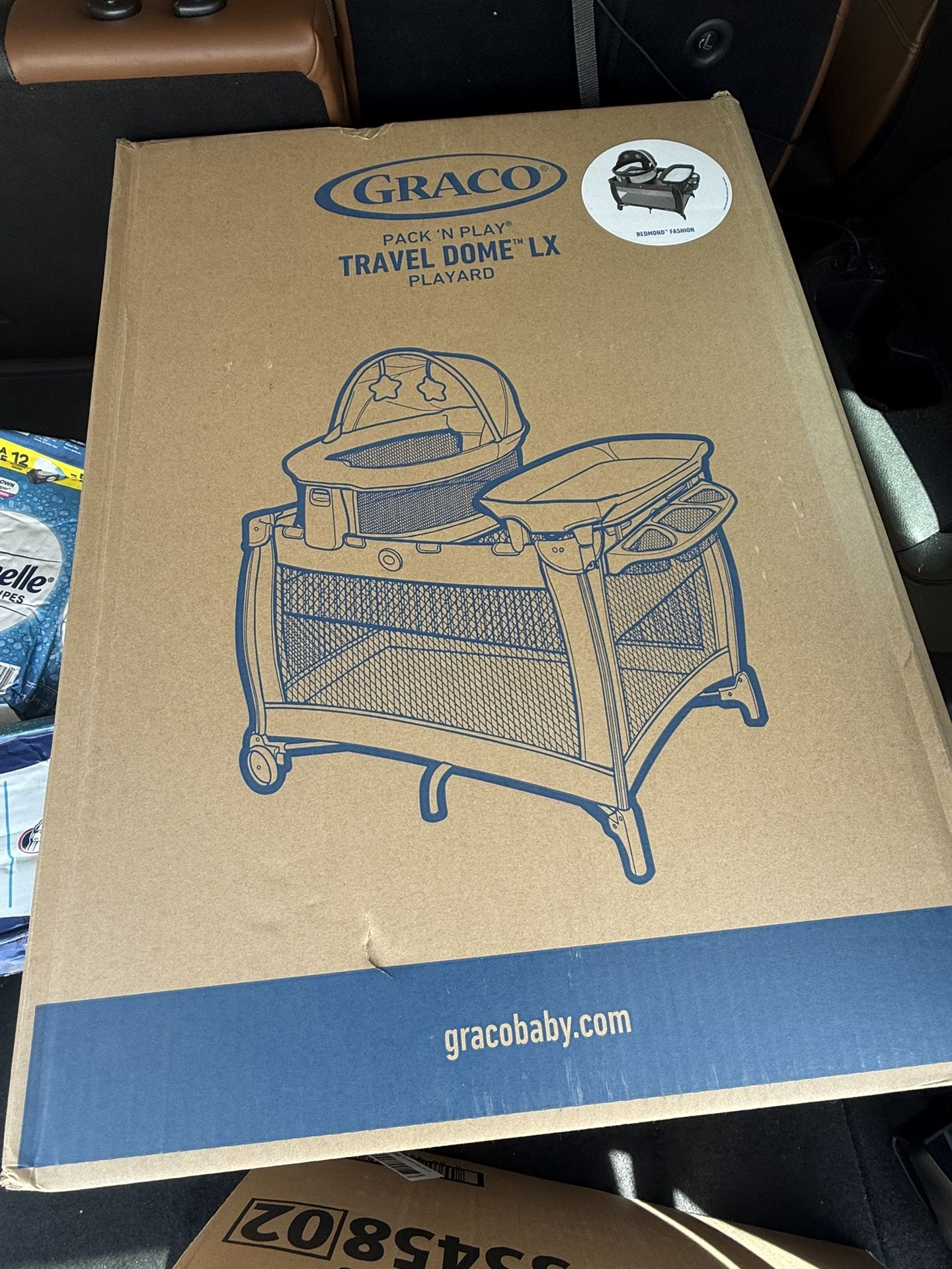 (NEW) Graco Pack n Play Dome LX Playard with Baby Bassinet, Lightweight Portable Crib, Push-Button Fold Travel Crib, Redmond, Convertible