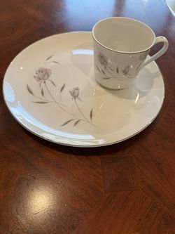 Yamaka 8 Piece China Set