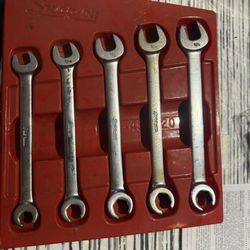 Snapon 5 pc 6-Point SAE Open-End/Flare Nut Wrench Set (3/8–5/8") in n Lakeland $100