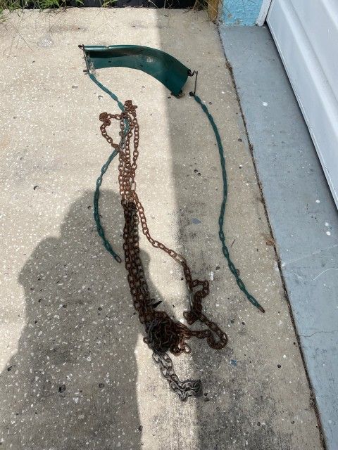 Swing. Green. Good Condition 