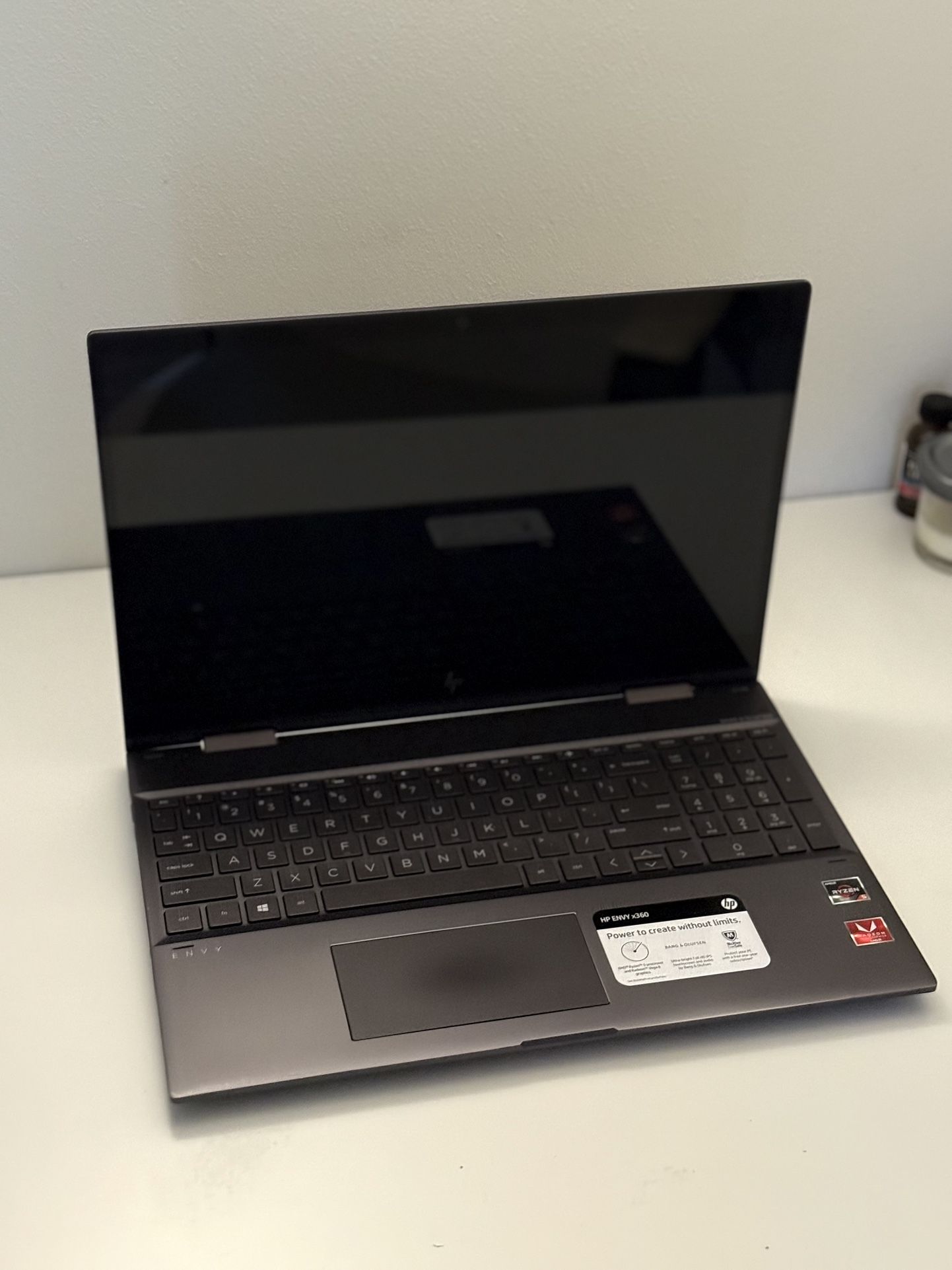 HP Envy x360 15” Touchscreen 2-in-1 Laptop – Ryzen 5 / 8GB RAM / 256GB SSD + Pen