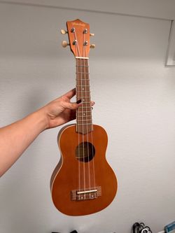 Mitchell Ukulele