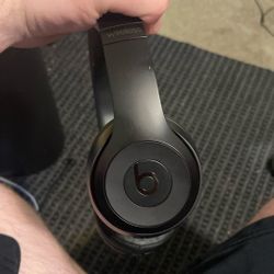 Beats Solo 3s (Bluetooth headphones)