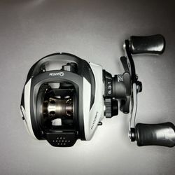 Quantum Accurist Baitcast Fishing Reel