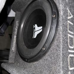 12 Inch Subwoofer With 500 Watt Amp