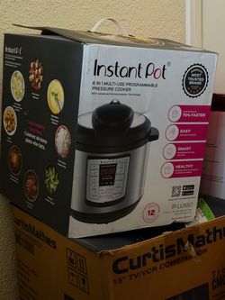 Instant Pot IP-LUX80 8-Quart Pressure Cooker