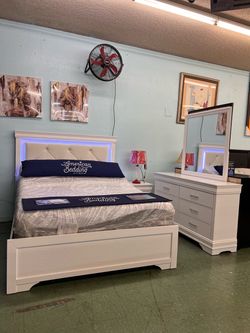 🔥Hot Deal🔥Brand New LED Light Queen size Bed Frame+ Dresser + Mirror + Nightstand $999, Labor Day Special, Finance Available