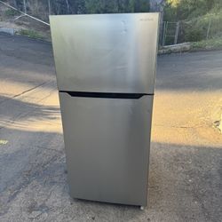 Household Refrigerator Fridge Freezer Great For Garage (free local delivery)