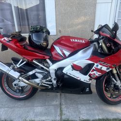 Yamaha R1 YZF 2001