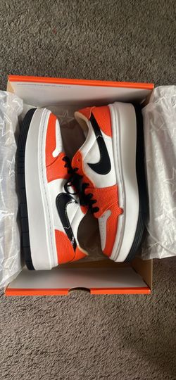 New Womens Nike Sz 6.5