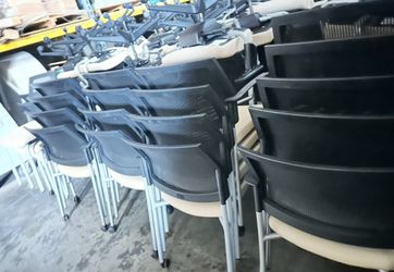 SitOnIt seating guest lobby waiting room classroom training room office chairs