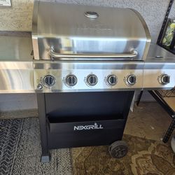 NEXGRILL // PROPANE GRILL, in very good condition// PLEASE NOTE THIS PROPANE TANK NOT INCLUDED