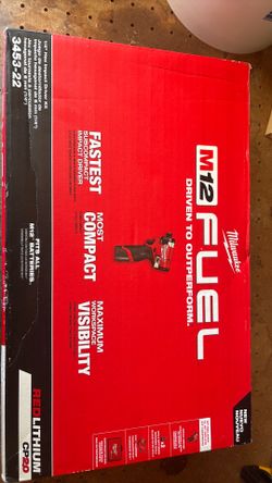 Milwaukee M12 FUEL 1/4” Hex Impact Driver Kit