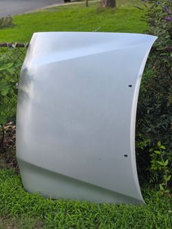 1 st gen Toyota Tacoma hood