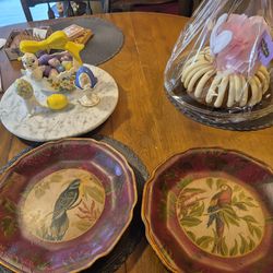 Two vintage parent themed wall plates