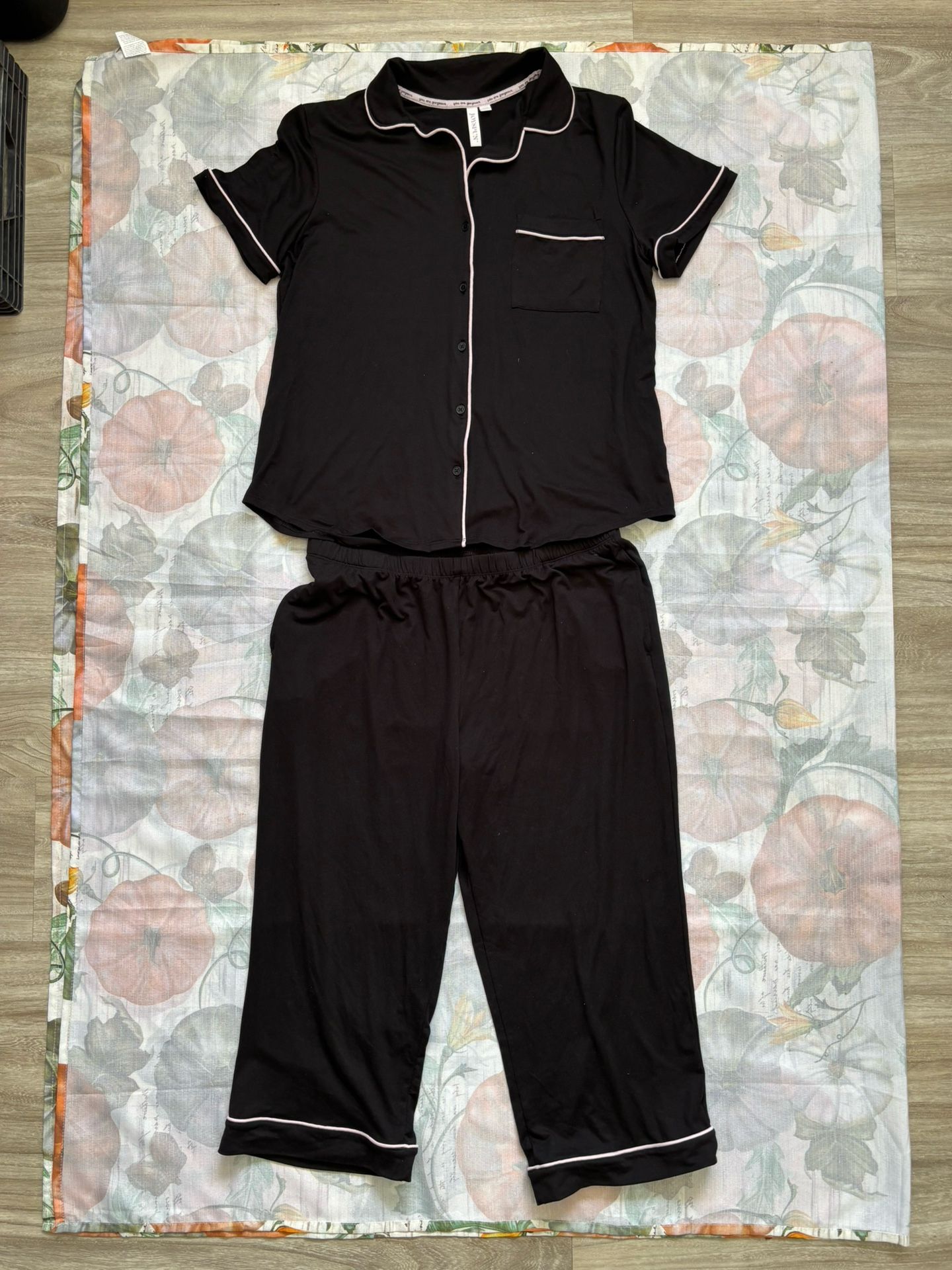 Joyspun Womens Dreamy Soft Collection Notch Collar Short Sleeve Knit Top Pants L