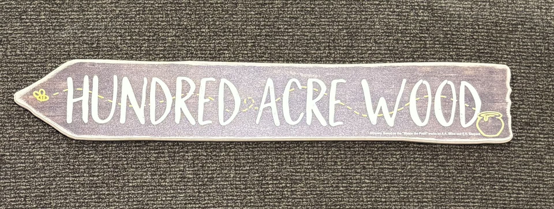 Disney Winnie the Pooh Hundred Acre Wood Arrow Wall Decor - Cute Winnie the Pooh Decoration