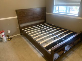 Walnut Bed Frame (Queen)