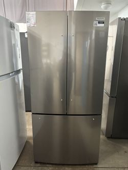 New! Frigidaire 17.6 Cu Ft French Door Refrigerator 