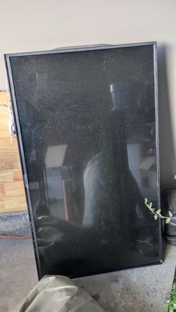 Free 44" sceptre tv