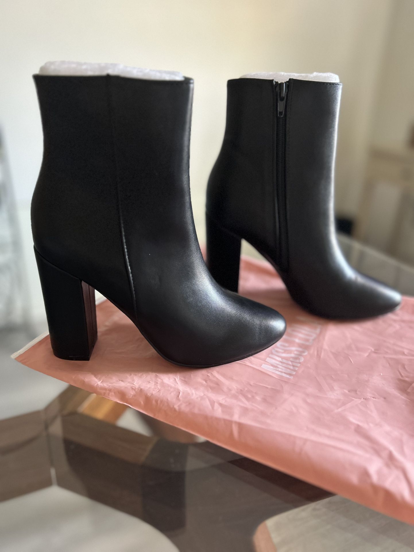 Black MISS LOLA boots