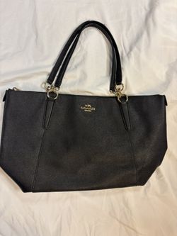 Coach Black Saffiano Leather Tote – Classic & Spacious