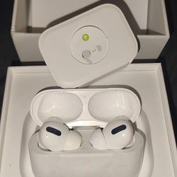 (Used Slight) Airpod Pros 2nd Gen With Box