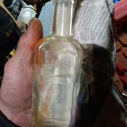"DAVIS" antique Bottle