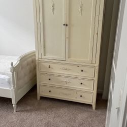 Armoire Dresser